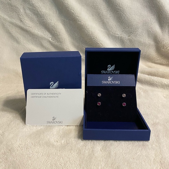 Swarovski Tennis Stud Set - Picture 3 of 5